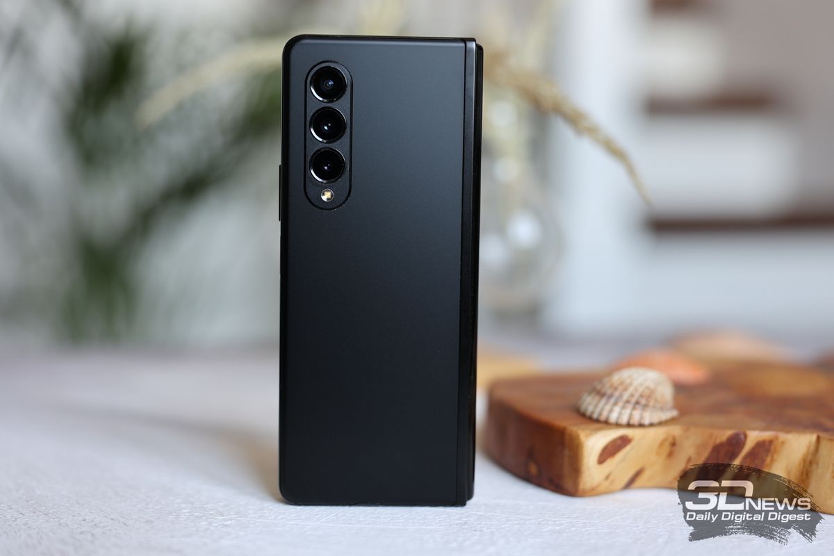 Benarkah Samsung Galaxy Z Fold 3 Masih Menang Melawan iPhone Setelah 5 Tahun