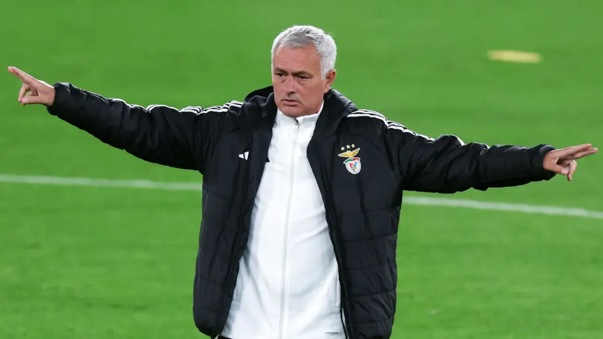 Real Madrid Harus Bayar 15 Juta Euro untuk Rekrut Mourinho Kembali