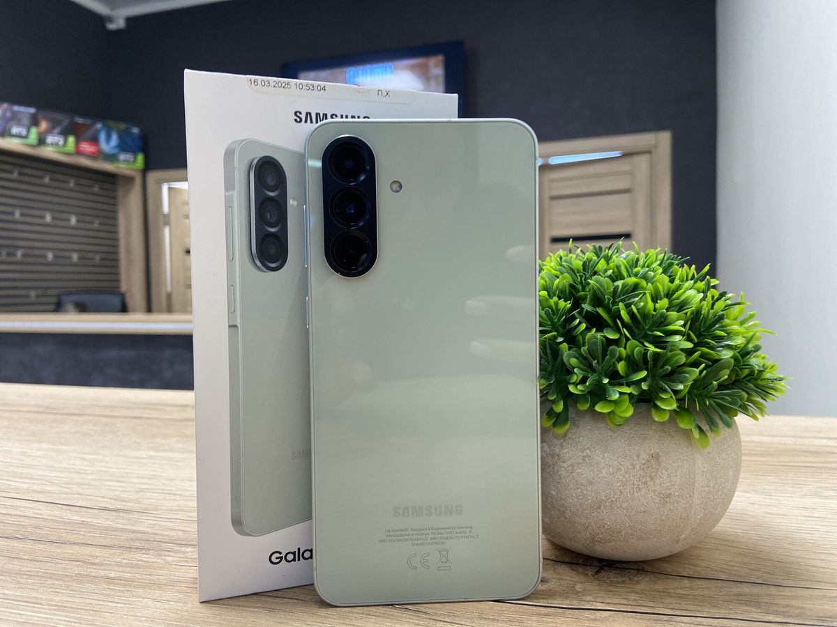 Apakah Samsung Galaxy A56 Layak Dibeli di 2026 Dibandingkan Penerusnya