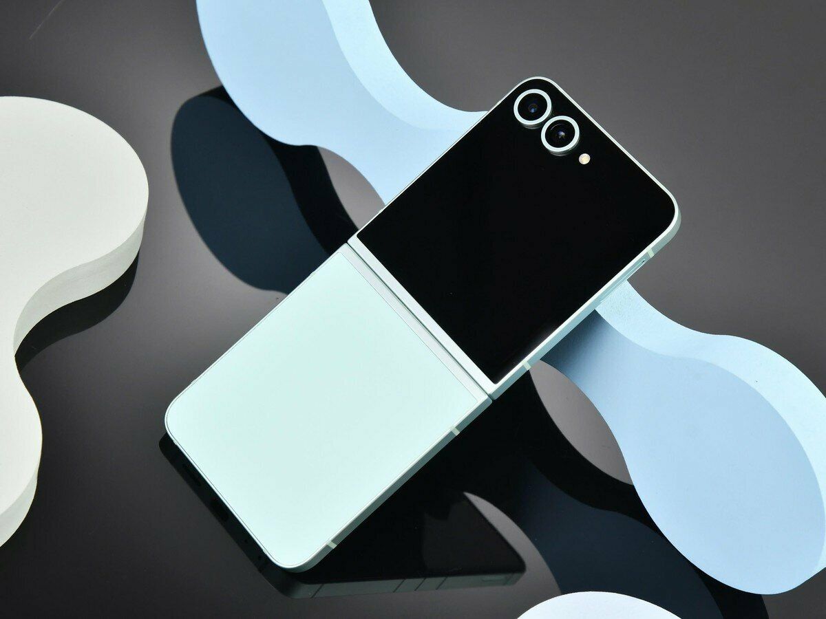 Harga Samsung Galaxy Z Flip6 Turun ke 9 Jutaan Apakah Layak Dibeli