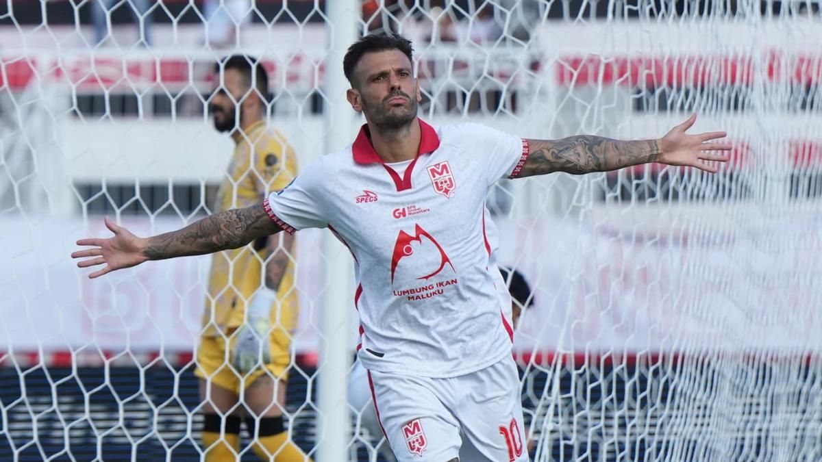 Persita Tangerang Perkuat Skuad dengan Tyronne del Pino untuk Super League 2026