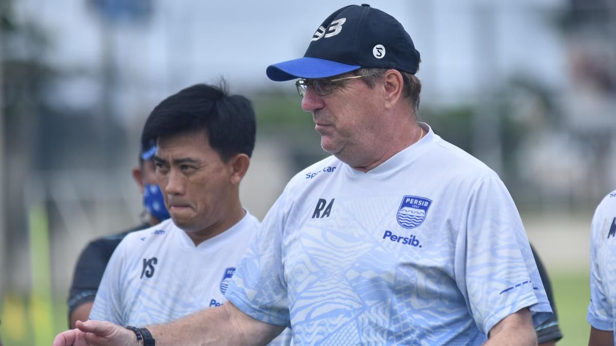 Persib Bandung Hadapi Sengketa Pembayaran dengan Robert Alberts di FIFA Tahun 2025