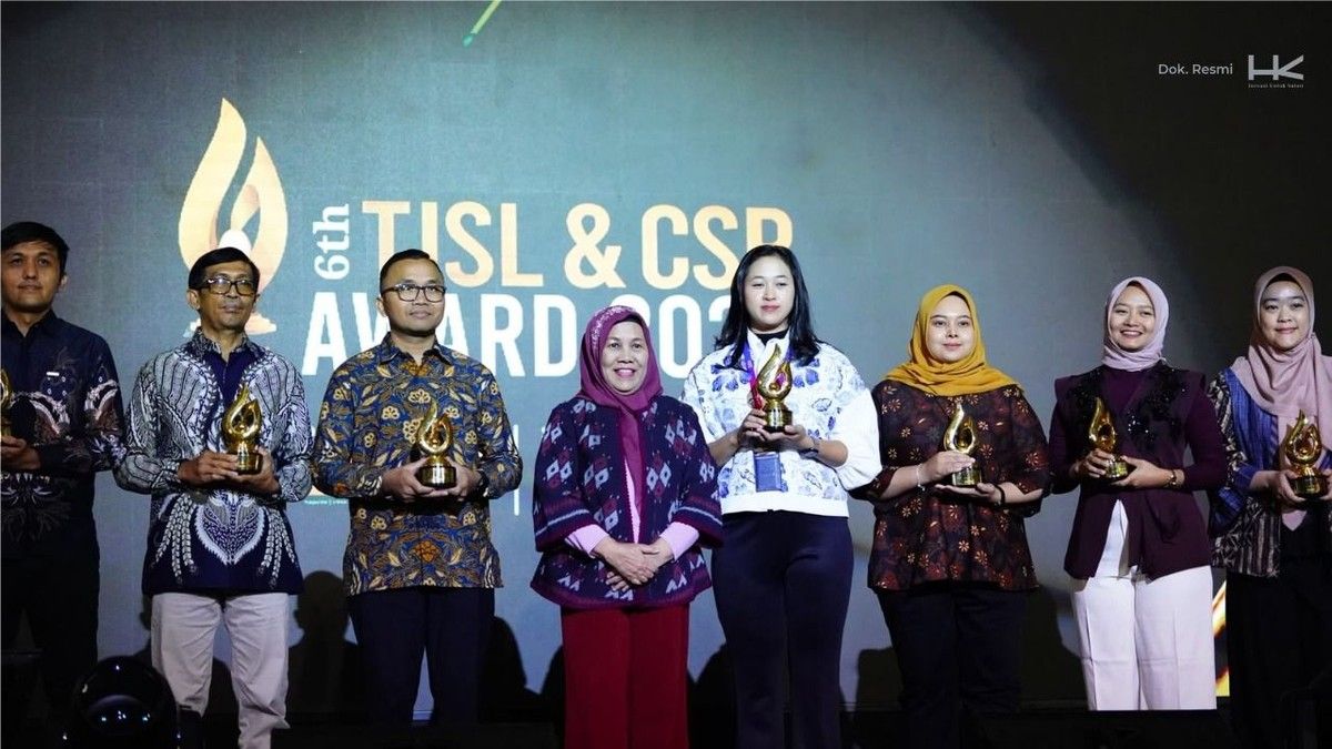 Hutama Karya Raih Tiga Penghargaan Gold Star 4 TJSL & CSR BUMN Track 2026