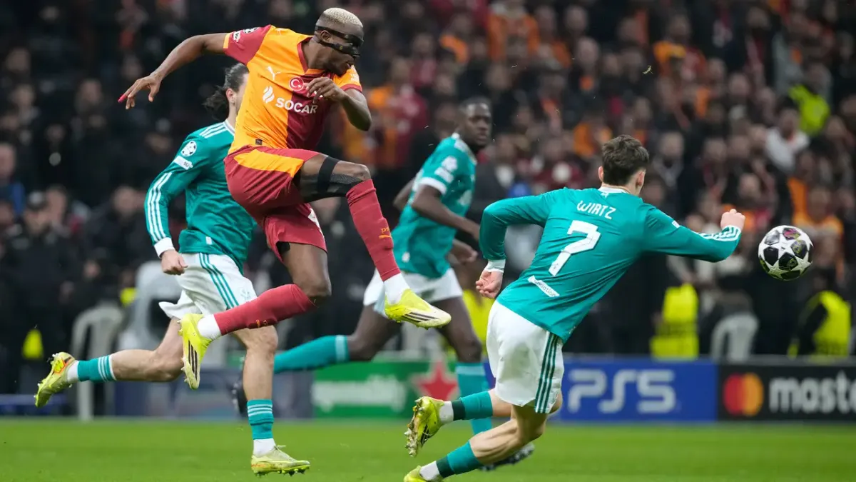 Victor Osimhen Ditawarkan ke Atletico Madrid, Barcelona Fokus ke Julian Alvarez