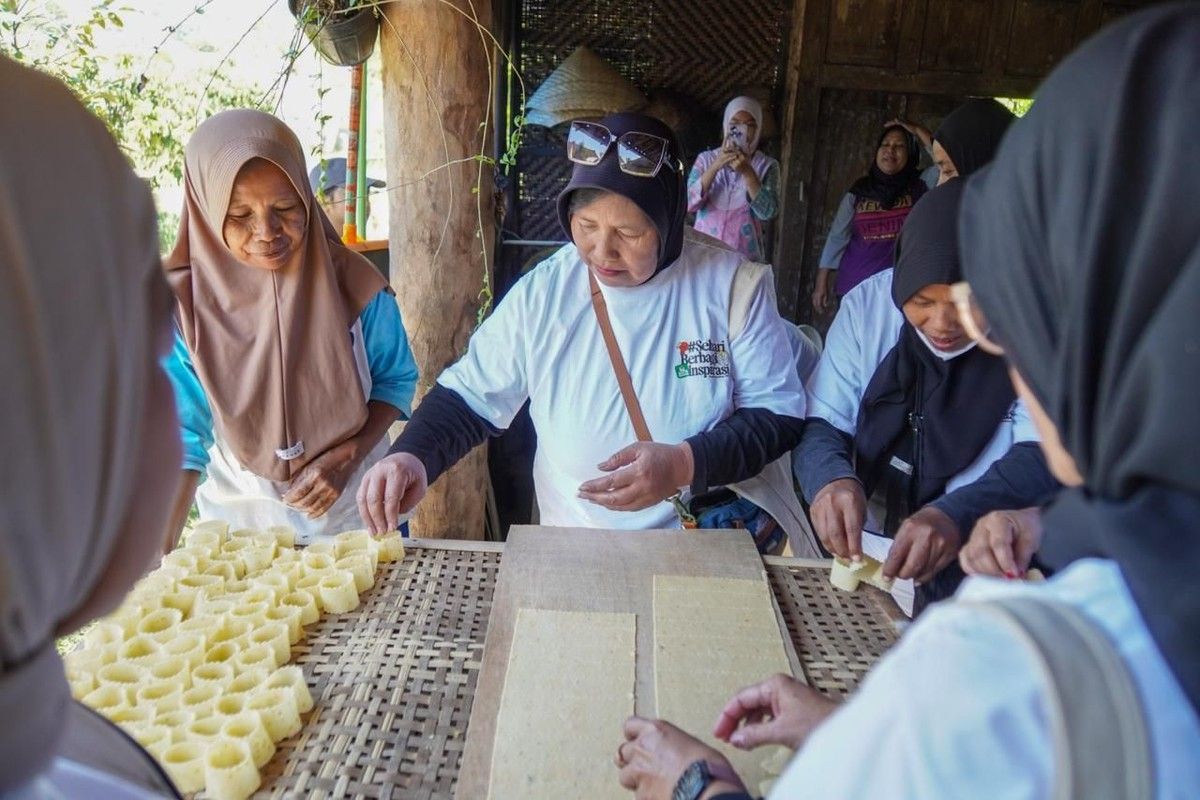 PNM Kembangkan Usaha Nasabah Mekaar Lewat Reward Studi Banding