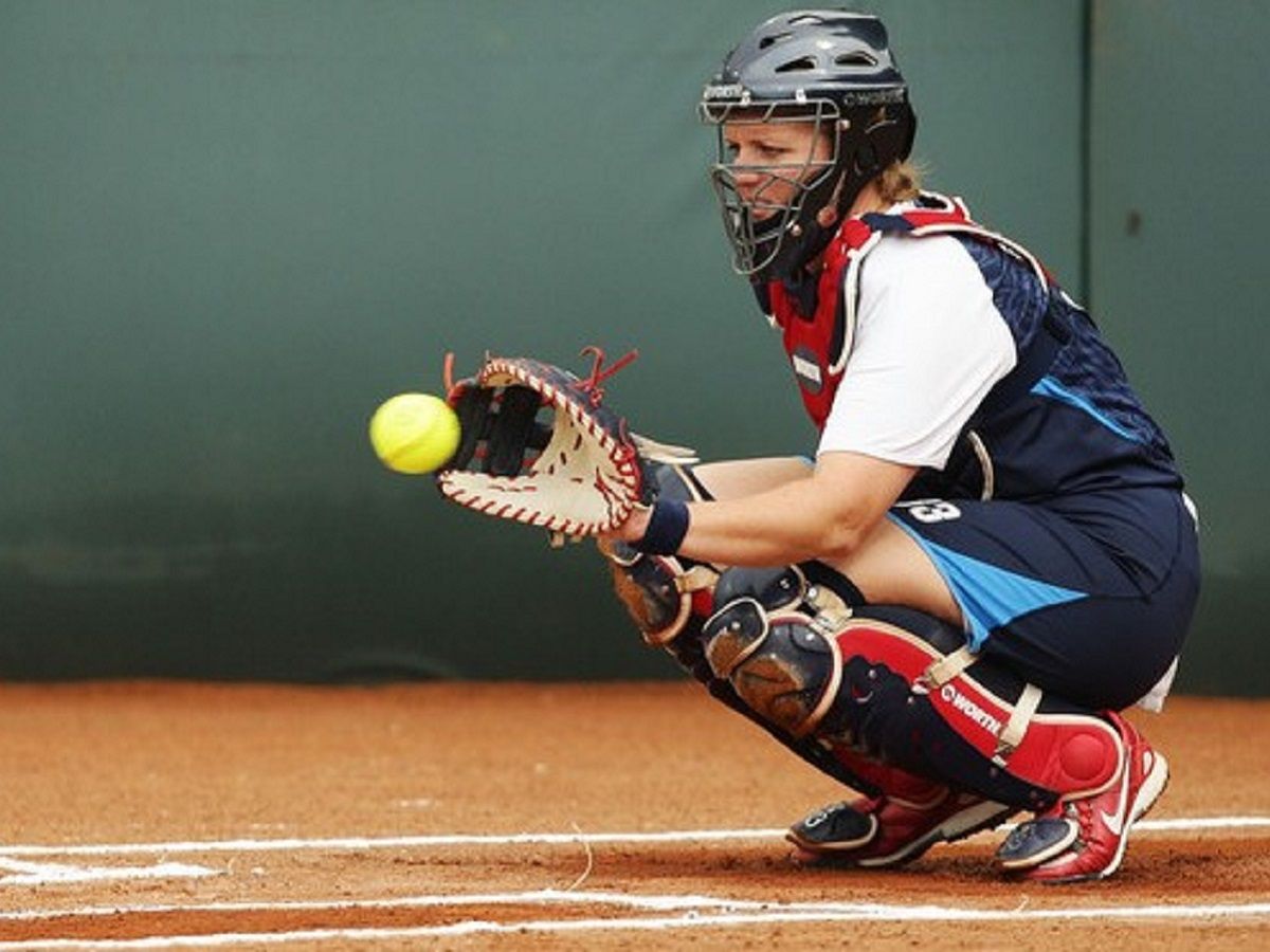 Teknik Menangkap Bola dalam Softball yang Sering Disalahpahami Saat Ini