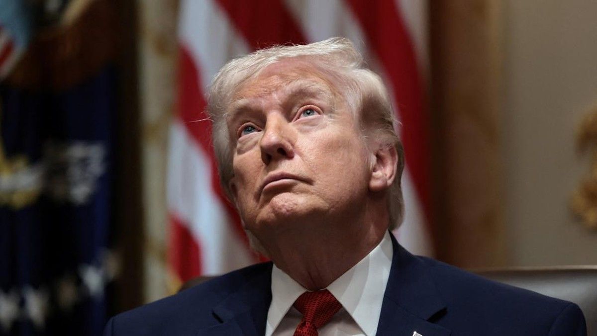 Donald Trump Klaim Angkatan Laut AS Kuasai Selat Hormuz 100 Persen