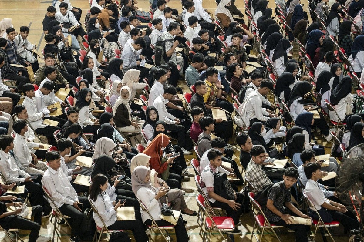 Lulusan Baru Menghadapi Persaingan Ketat di Pasar Kerja Global dan Indonesia