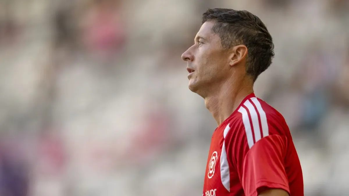 Robert Lewandowski Cetak Dua Gol Debut Kandang untuk Chicago Fire di MLS
