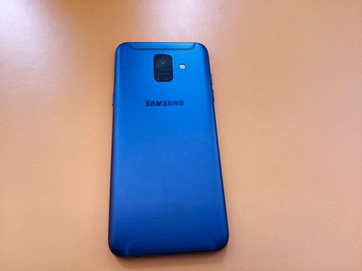 Samsung Galaxy A6 2018 Harga Terjangkau dengan Fitur Mid-Range Teruji