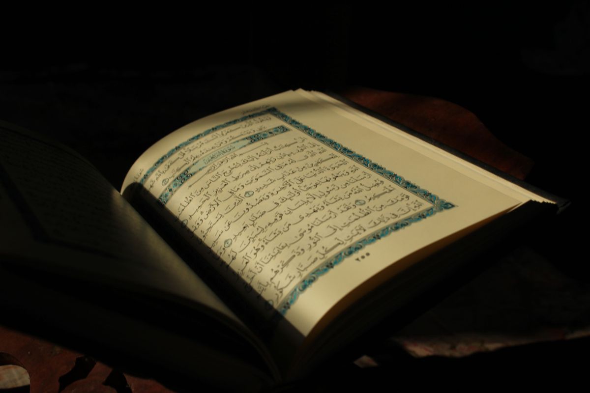 Makna Mendalam Surat Ar Ra’d Ayat 11 dan Perlindungan Allah