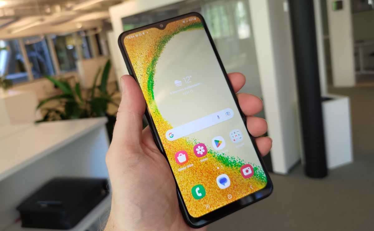 Samsung Galaxy A04 Review Lengkap: Harga Murah dengan Fitur Baterai Tahan Lama 2026