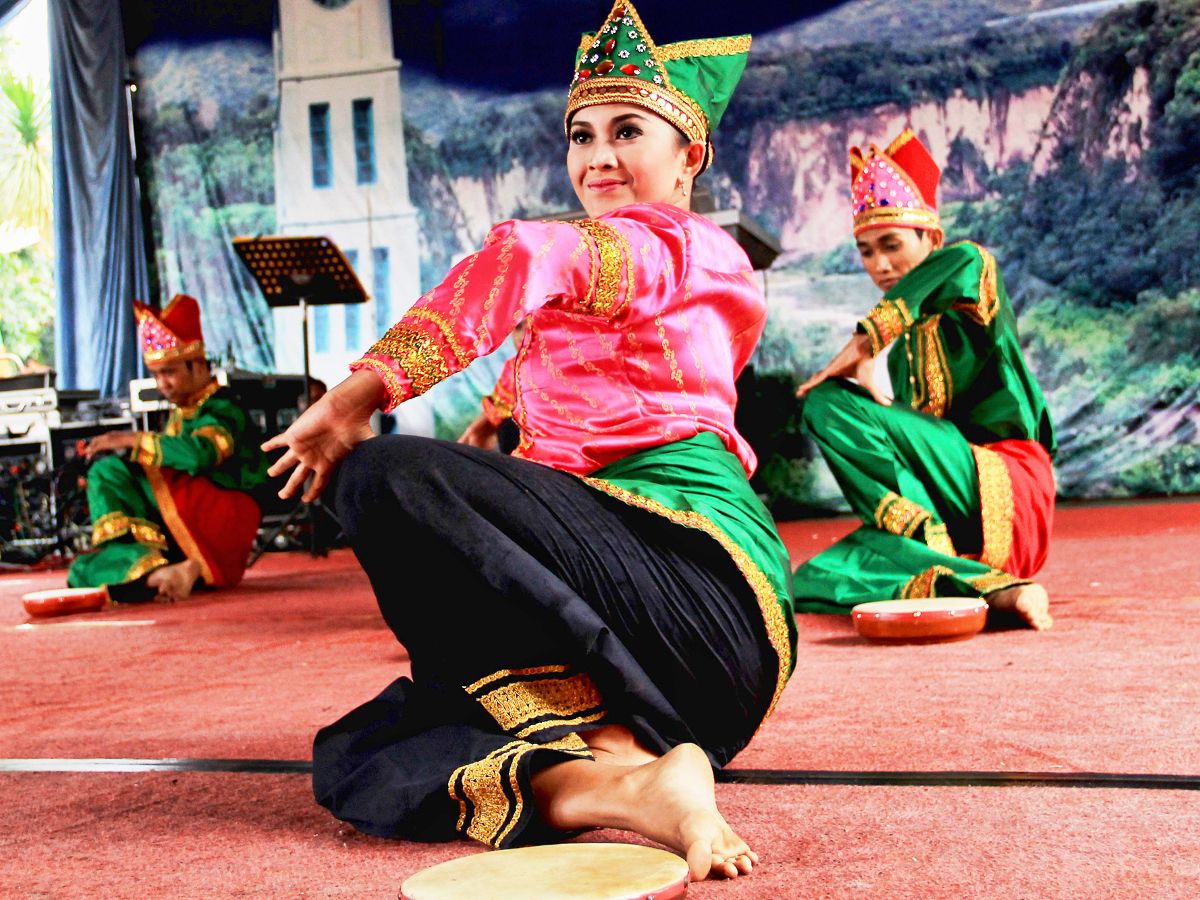 Gerakan Tari Indang Yaitu Simbol Budaya dan Dakwah Minangkabau