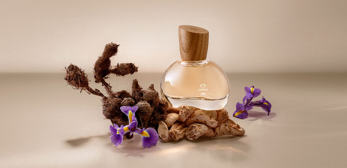 Wanita Karier Pilih Parfum Floral Woody untuk Tampil Profesional dan Elegan