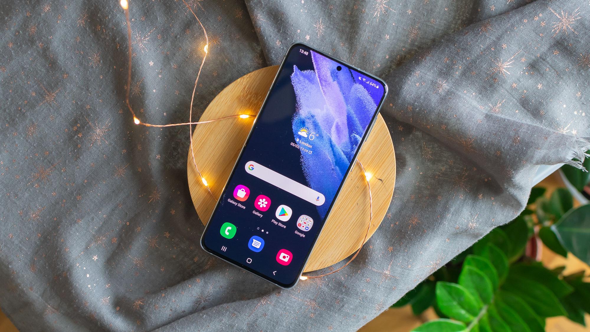 Samsung Galaxy S21+ di Tahun 2026: Masih Layak dan Apa Saja Kekurangannya?