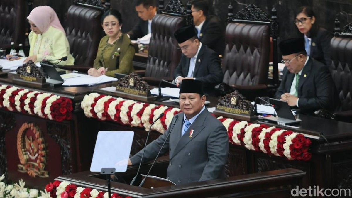 Prabowo Umumkan Pembangunan PLTS 100 GW di Indonesia
