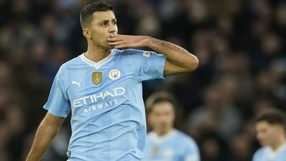 Barcelona Ikut Berburu Rodri di Bursa Transfer Musim Panas 2026
