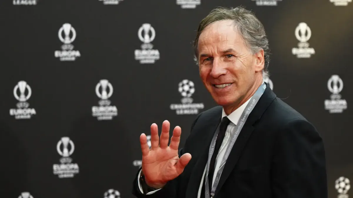 AC Milan Pensiunkan Nomor 6 Sebagai Penghormatan untuk Franco Baresi