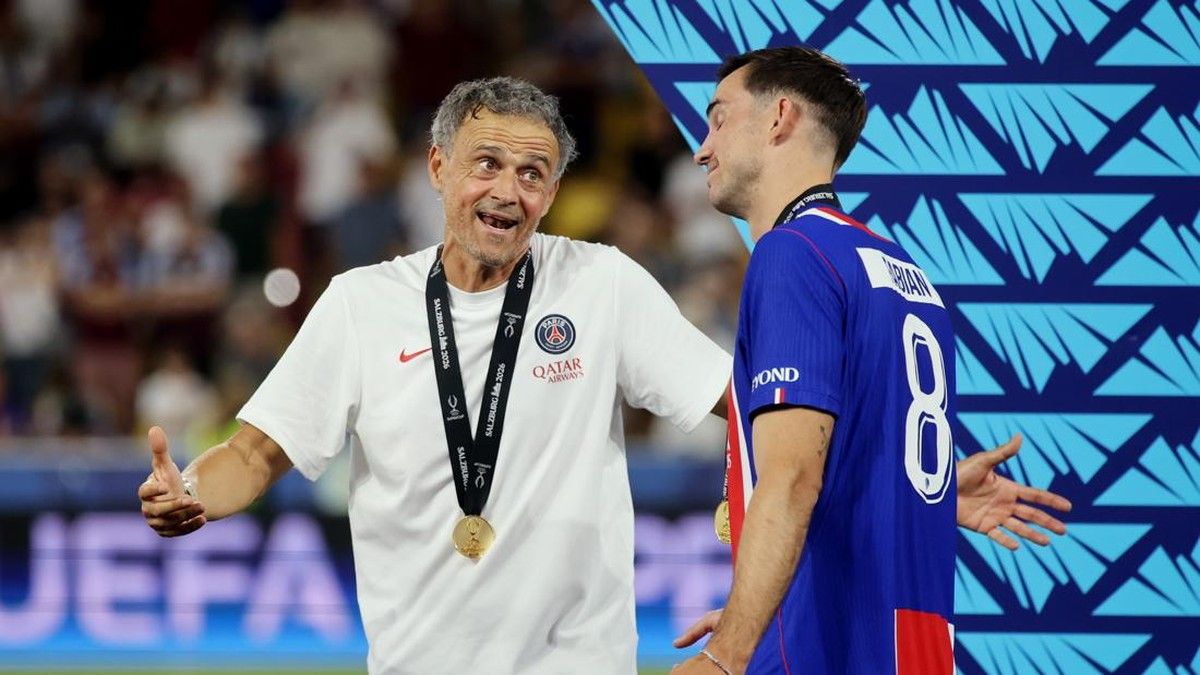 PSG Pertahankan Gelar Piala Super Eropa Usai Kalahkan Aston Villa