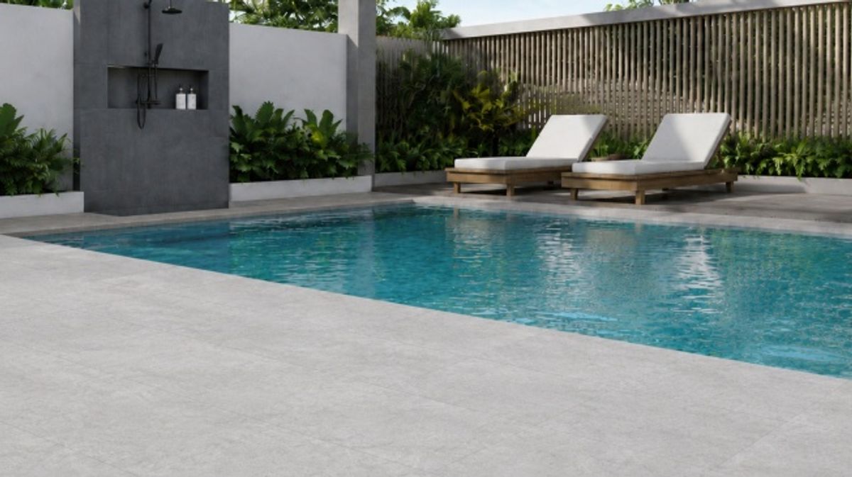 PT Platinum Ceramics Industry Luncurkan Keramik Anti-Slip Platinum Super Stop