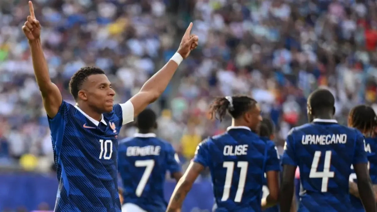 Kylian Mbappe Berusaha Yakinkan Michael Olise Gabung Real Madrid