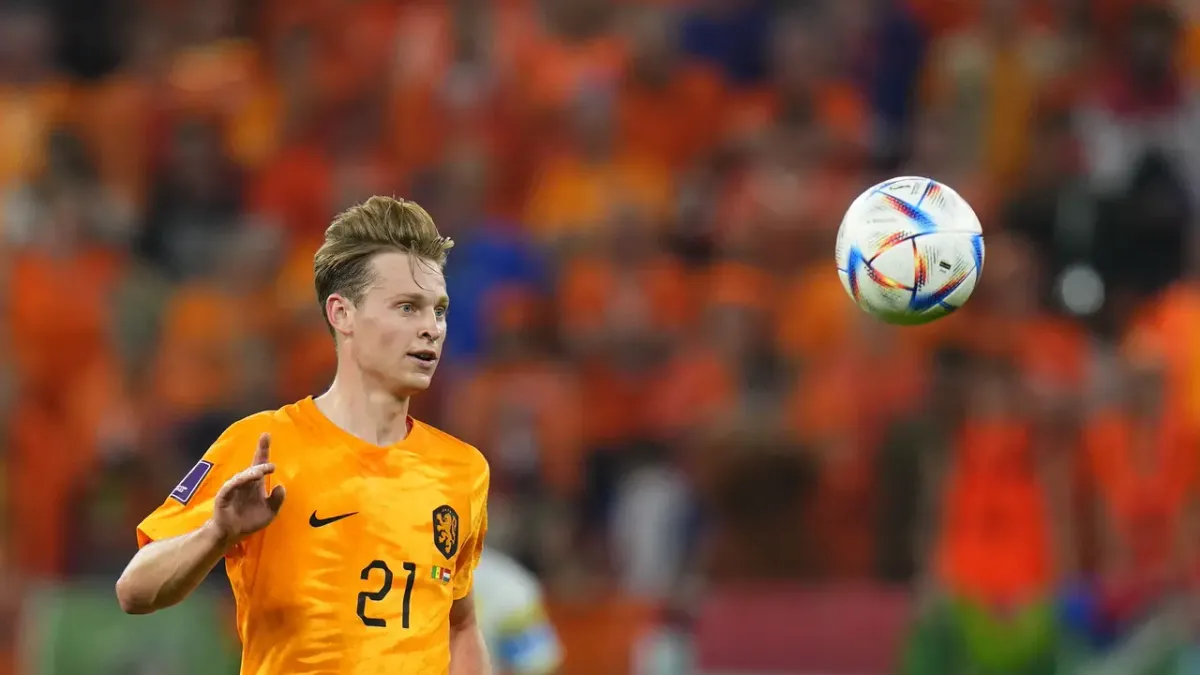 Barcelona Hadapi Krisis Lini Tengah Setelah Cedera Parah Frenkie de Jong