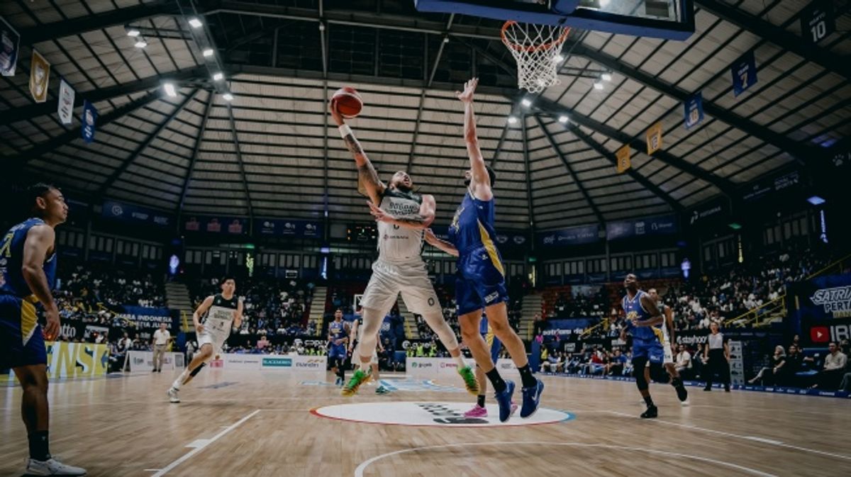Bogor Hornbills dan Dewa United Kuasai Laga Pembuka Semifinal IBL 2026