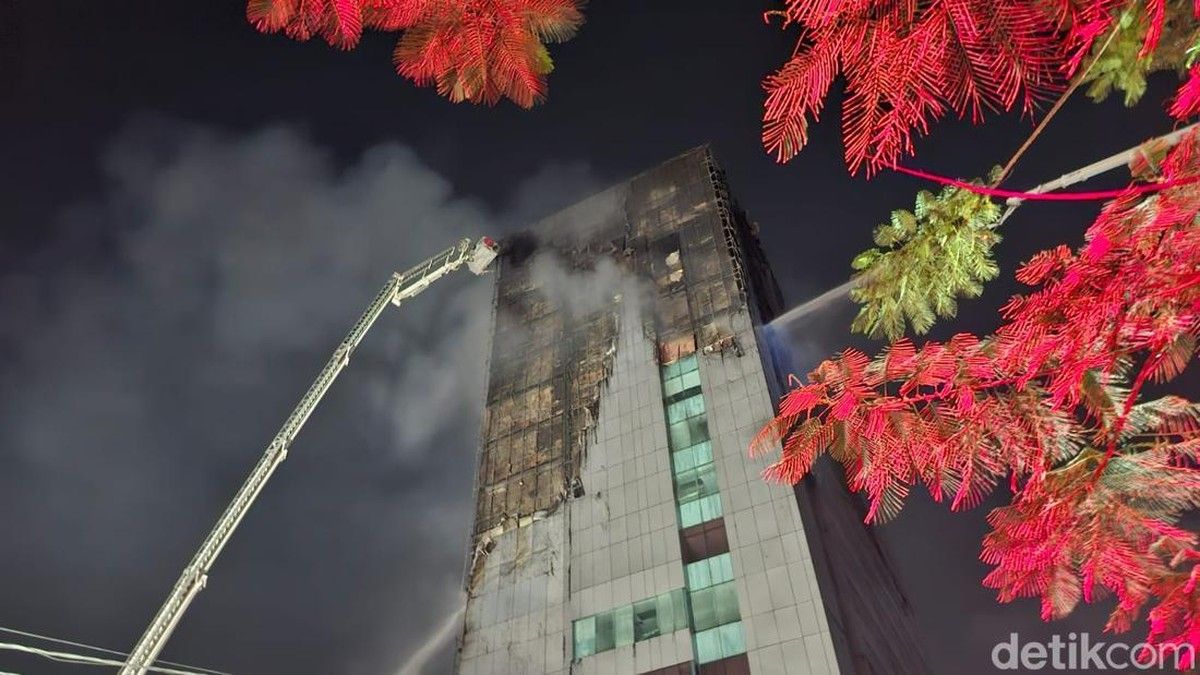 Kebakaran Gedung Bapenda DKI Jakarta Terkendali Setelah Berjam-jam