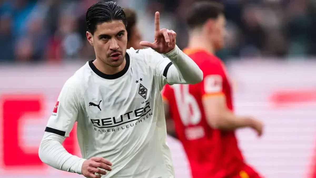 Kevin Diks Bawa Borussia Monchengladbach Menang Telak 8-0 atas SSVg Velbert