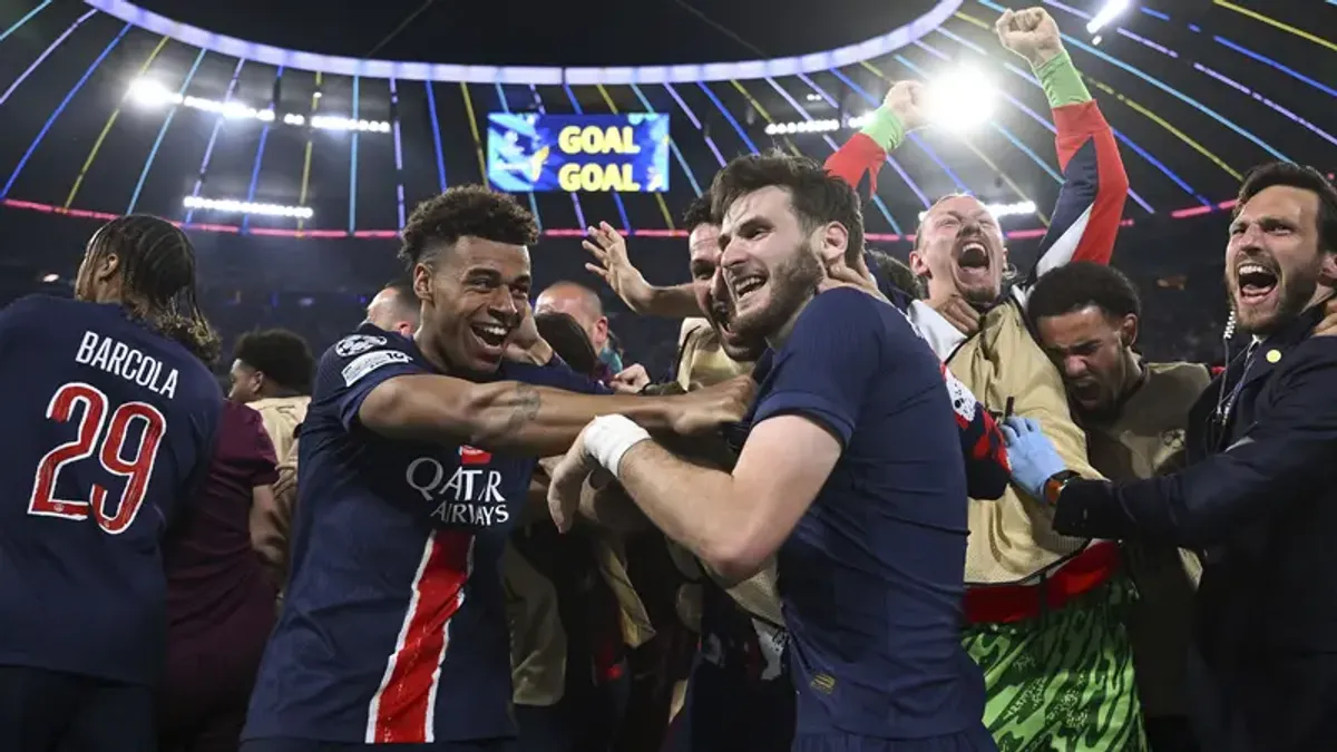 Real Madrid Siapkan Rp2,4 Triliun untuk Rekrut Khvicha Kvaratskhelia dari PSG