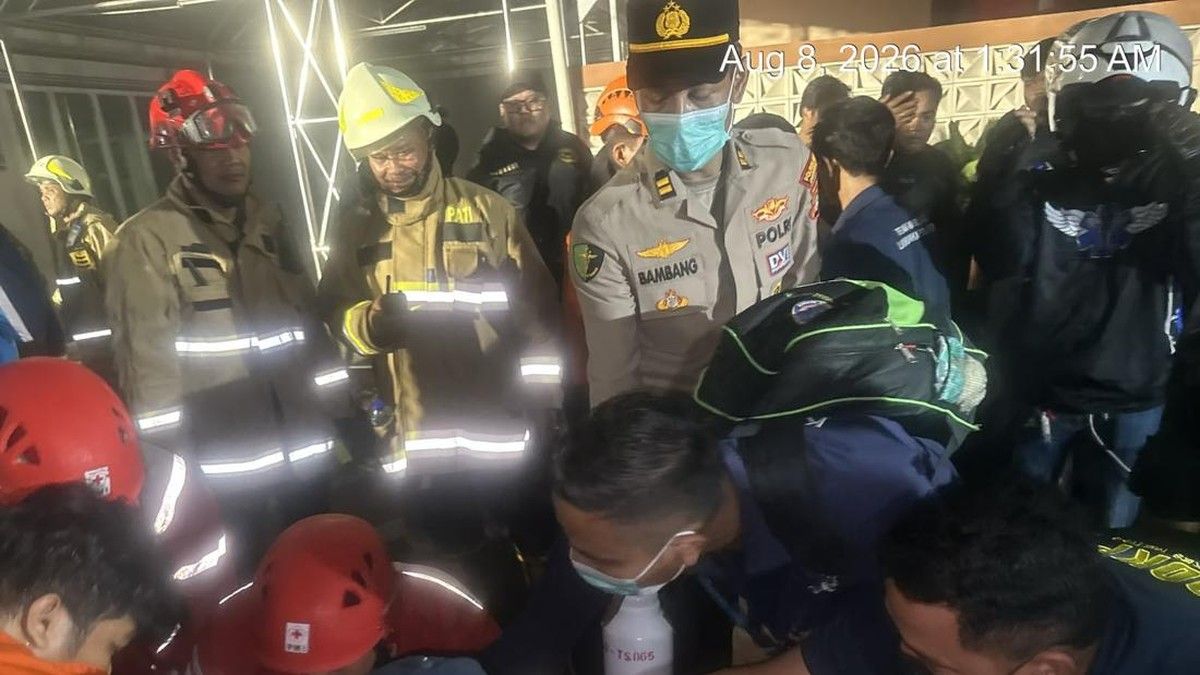 Polda Metro Jaya Tangani Kebakaran Gedung Bapenda di Jakarta Pusat