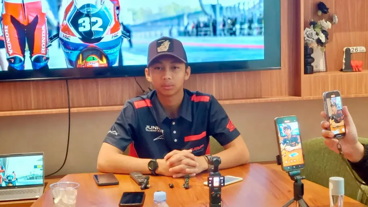 Kiandra Ramadhipa Tunjukkan Kekaguman pada Gaya Balap Ai Ogura di Moto3