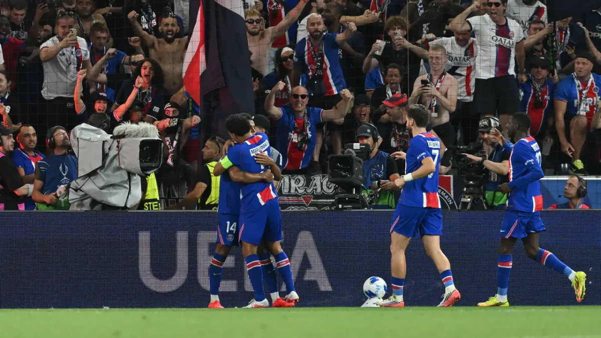 Paris Saint-Germain Pertahankan Gelar Piala Super Eropa 2026 di Salzburg