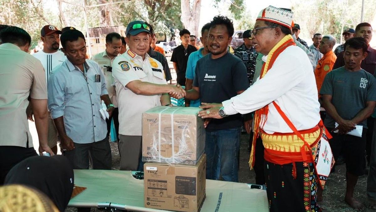 Mendagri Serahkan Santunan Korban Gempa di Manggarai Timur NTT