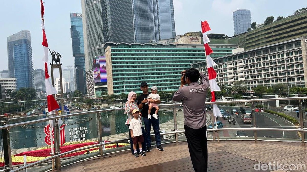 Warga Nilai Dekorasi Bundaran HI Sepi Jelang HUT RI ke-81