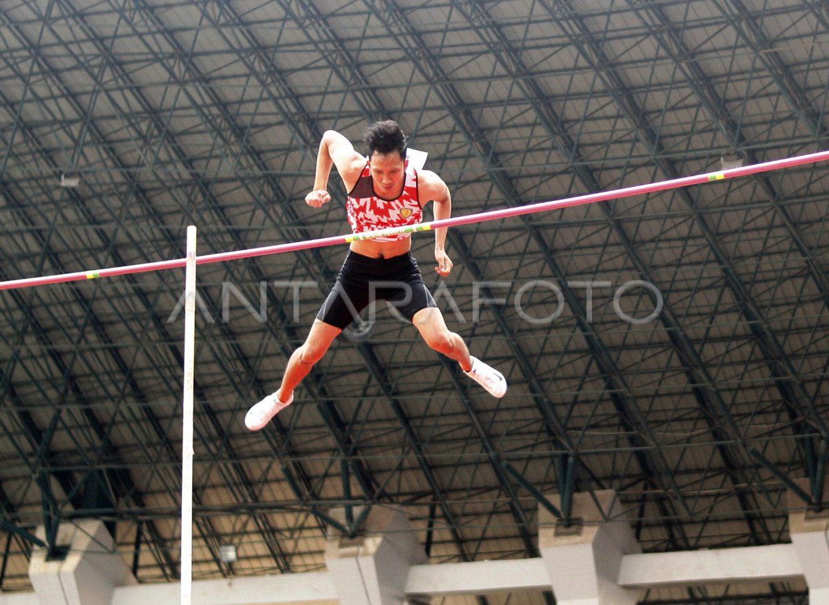 Lompat Tinggi Gaya Straddle Biasa Disebut Gaya Guling Perut