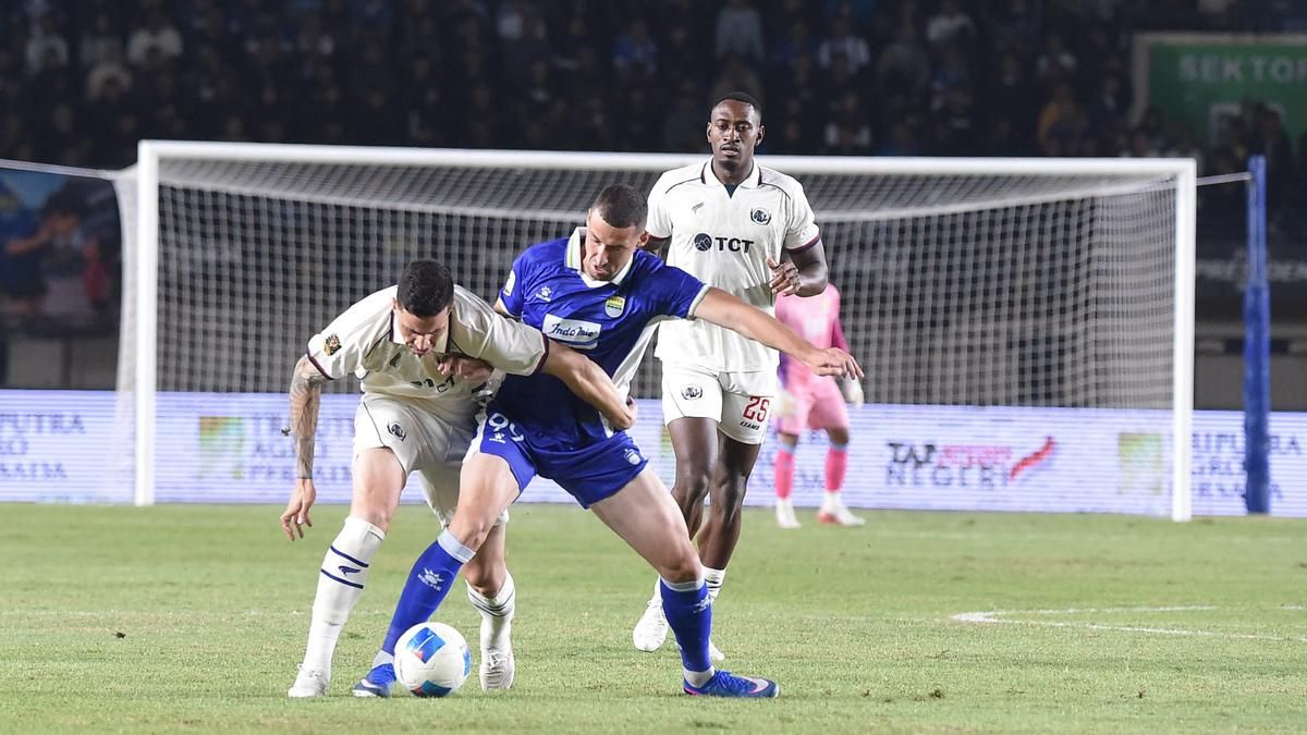 Balsa Sekulic Cetak Gol Perdana Bawa Persib ke Semifinal Piala Presiden