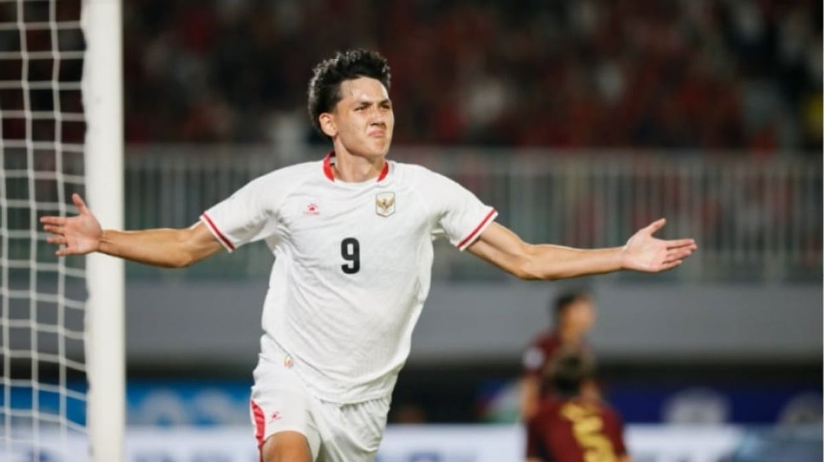 Mitchell Baker Cetak Hattrick Debut Bawa Indonesia Menang Atas Kamboja