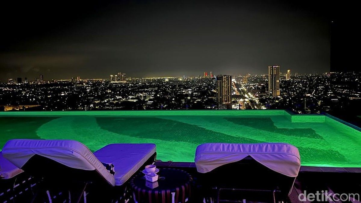 Trans Luxury Hotel Surabaya Hadirkan Beach Club Unik dengan Pemandangan Kota
