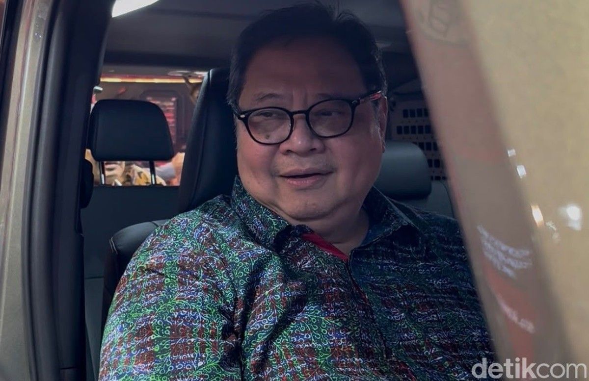 Menko Airlangga Coba Toyota Land Cruiser FJ di GIIAS 2026