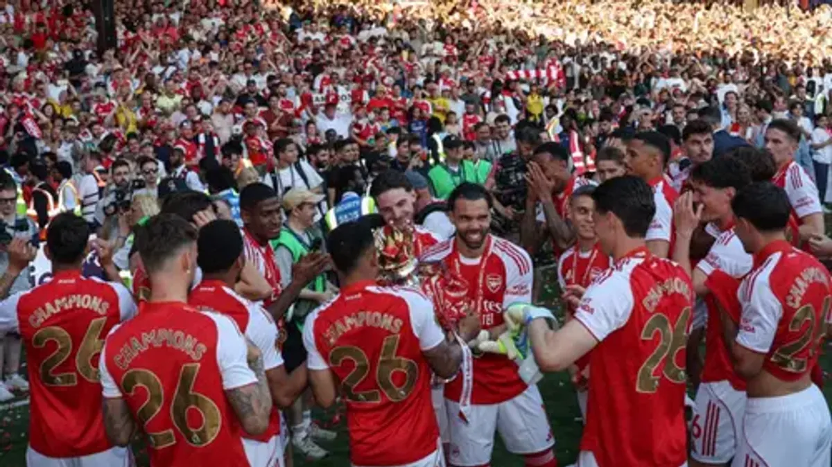 Michael Owen Prediksi Arsenal Juara Liga Inggris 2026/2027