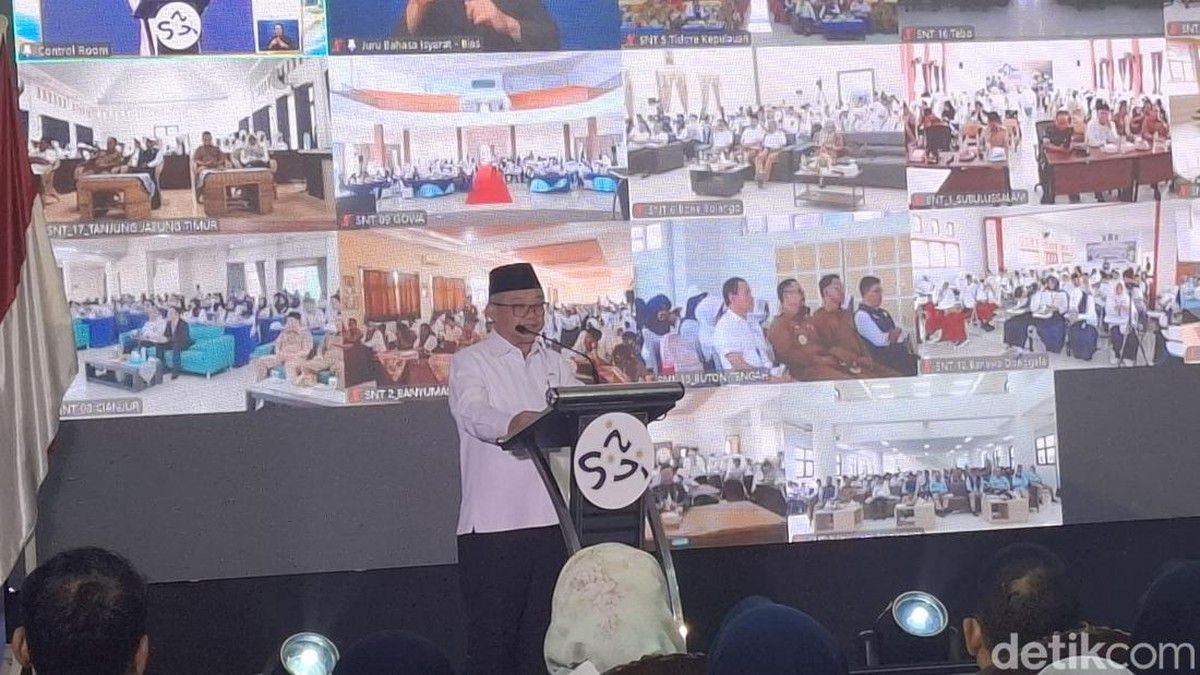 Mendikdasmen Abdul Mu’ti Tinjau Hari Pertama MPLS di SNT 7 Parung