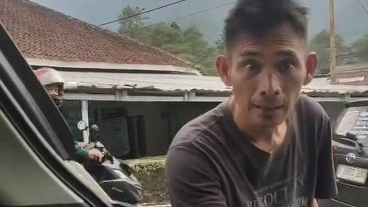 Polisi Amankan Juru Parkir Liar di Kawasan Wisata Cibodas