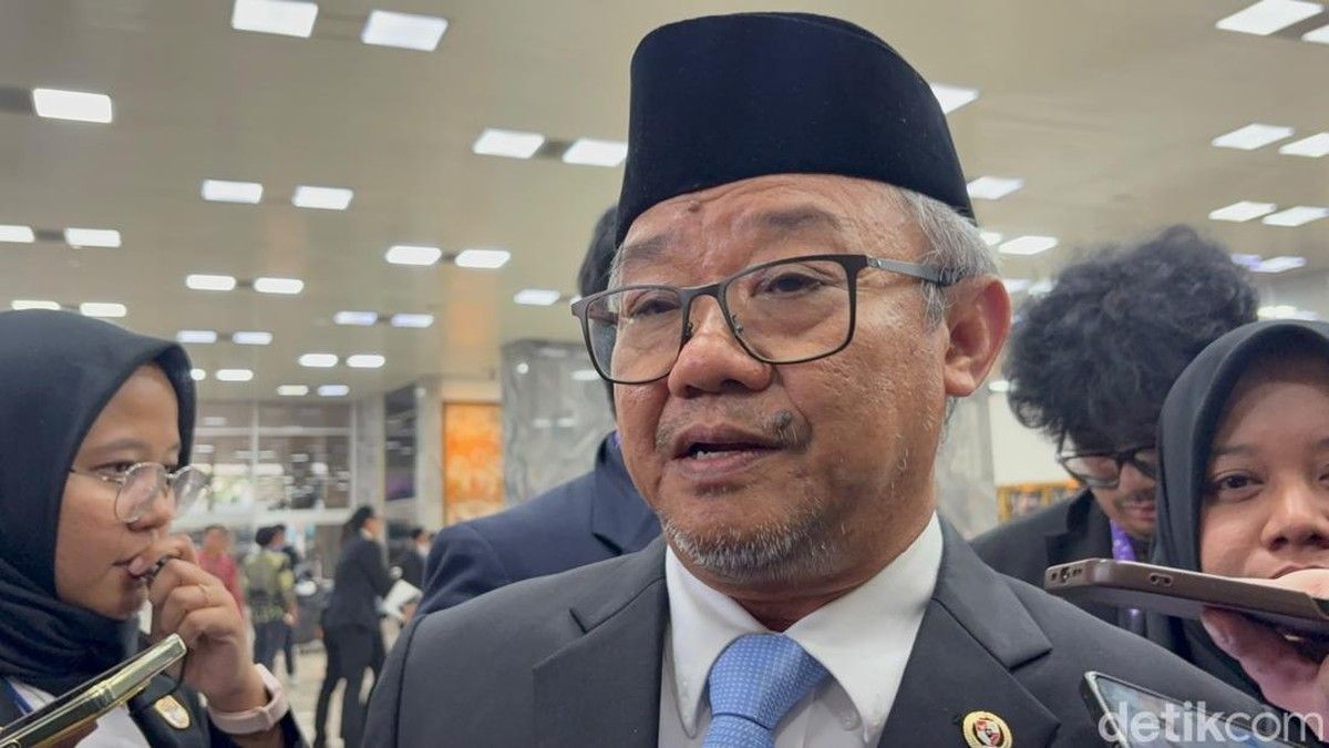 Pemerintah Beri Kesempatan Guru PPPK Paruh Waktu Jadi PNS