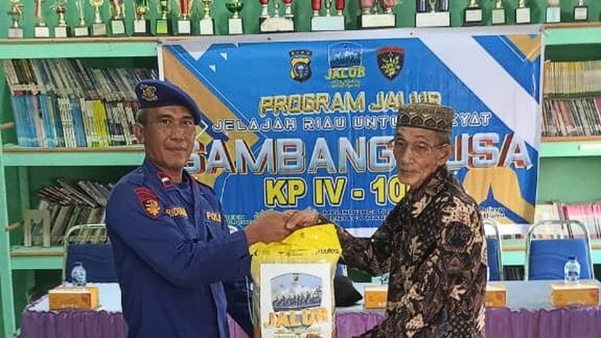 Polda Riau Distribusikan Bantuan untuk Nelayan dan Lansia di Kepulauan Meranti
