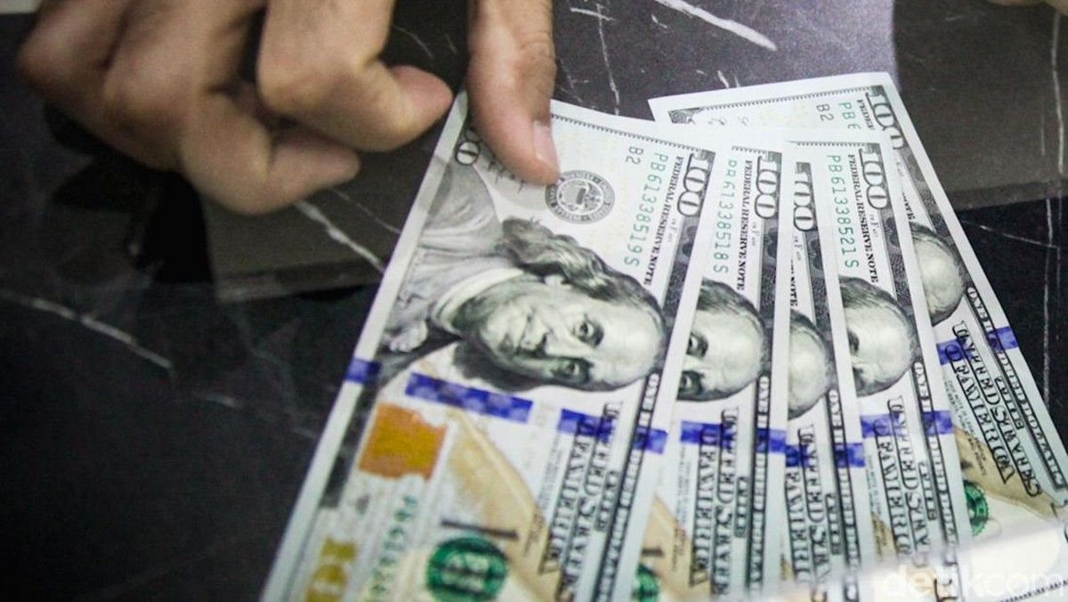 Pemerintah India Jual Saham BUMN untuk Atasi Defisit Fiskal