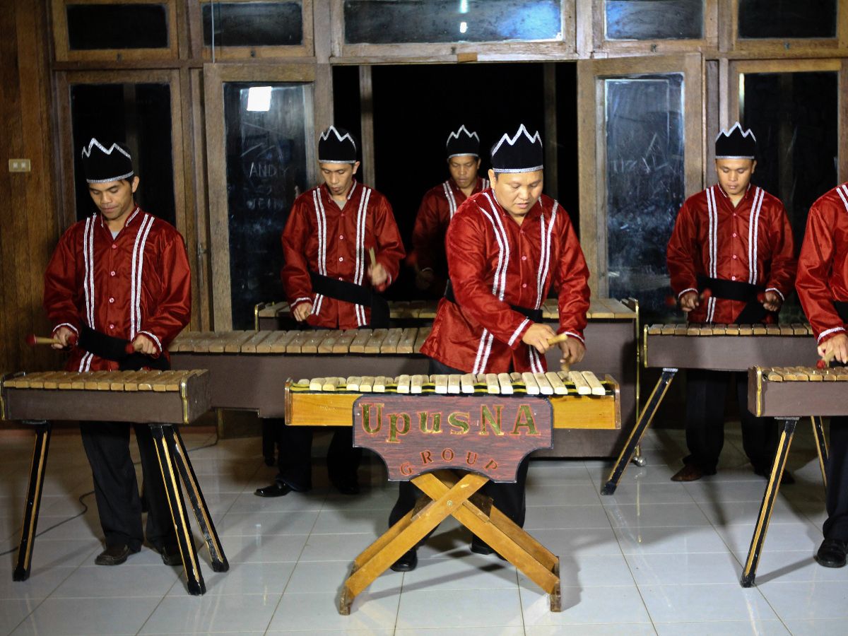 Mengapa Karya Musik Daerah Bersifat Anonim dan Maknanya Saat Ini