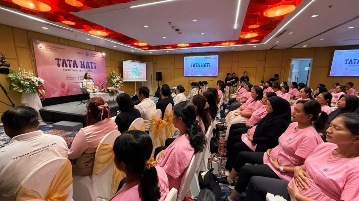 Yayasan Cahaya Cinta Kasih dan IBI Bali Pecahkan Rekor Meditasi Massal Ibu Hamil