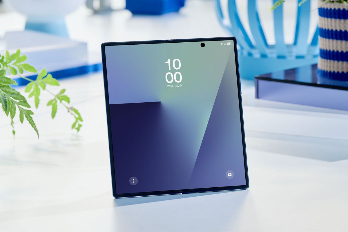 Harga Samsung Galaxy Z Fold7 Turun Bersamaan Rilis Z Fold8 2026