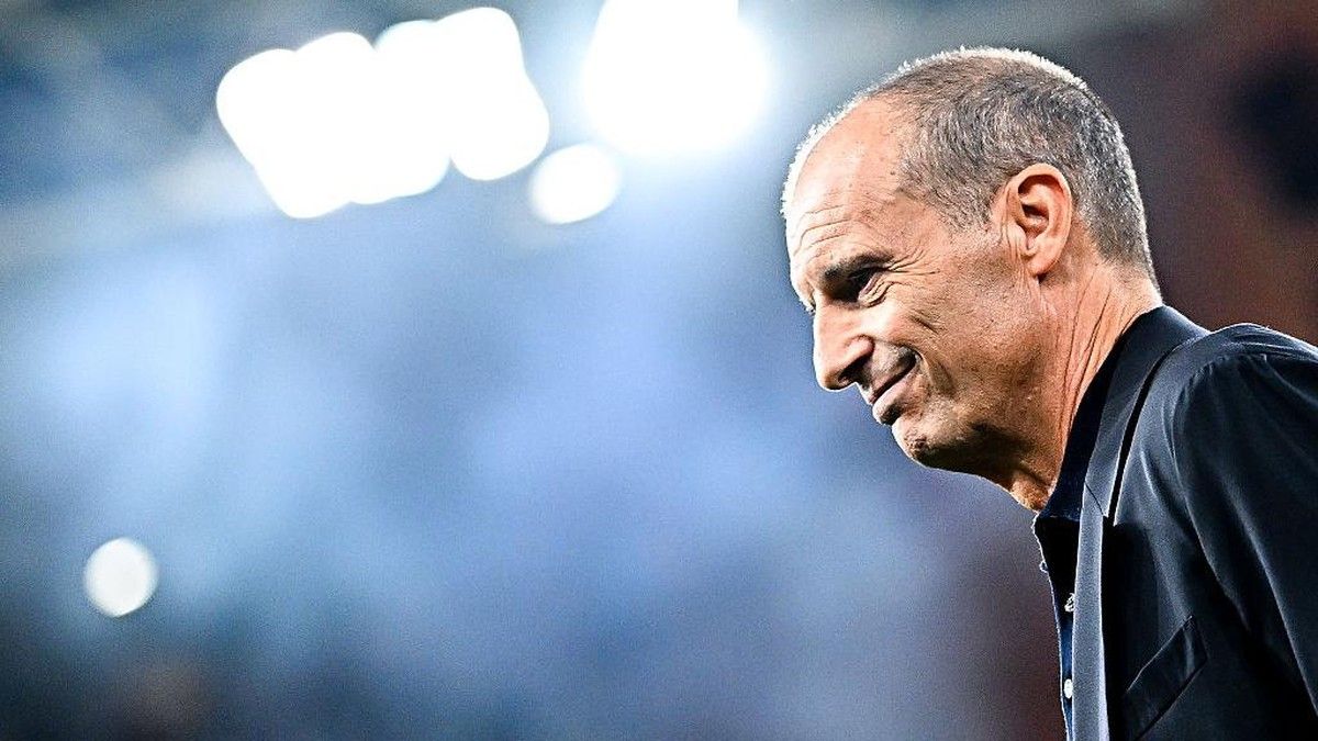 Pelatih Massimiliano Allegri Targetkan Trofi untuk Peringatan 100 Tahun Napoli